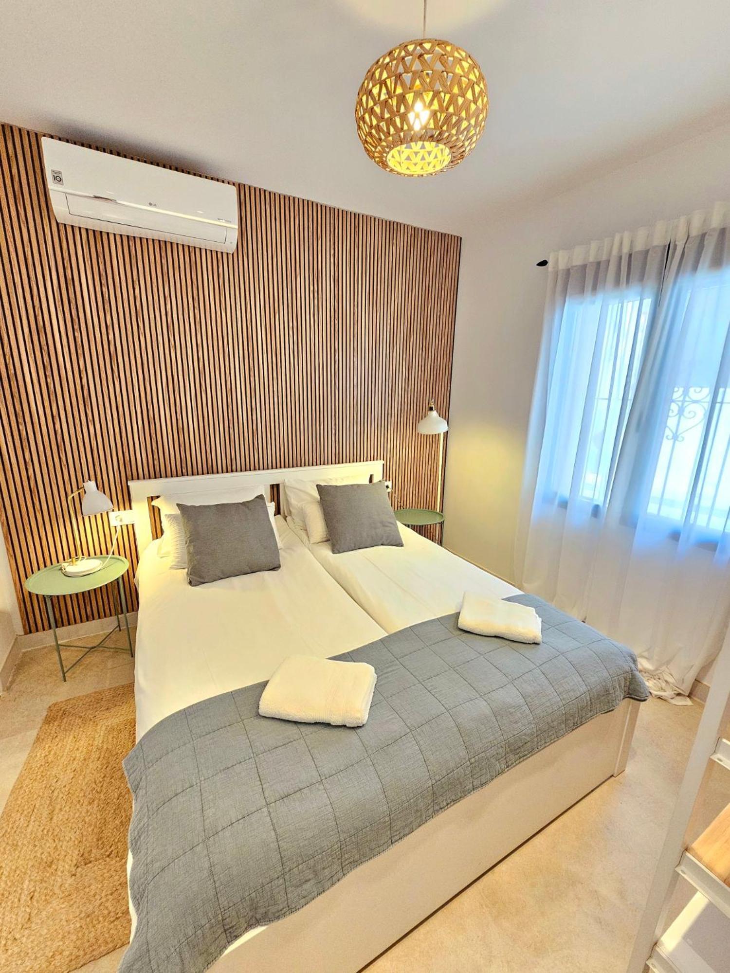 Apartamentos De La Huerta Alicante Esterno foto